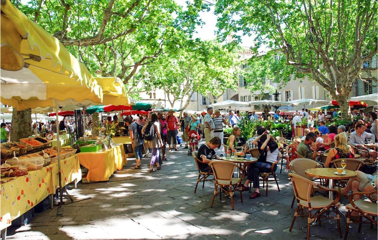 Lovely In Orange With Kitchen Orange (Vaucluse)